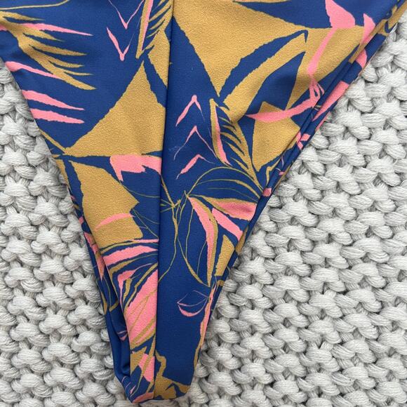 Skatie• ‘Melly’ Bikini Bottom in ANGUILLA - Picture 7 of 15